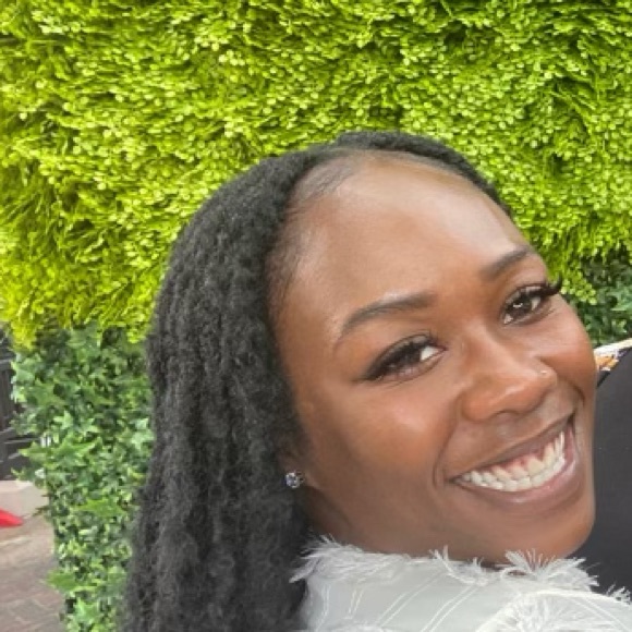 Meet your Posher, Schanel - Picture 1 of 1